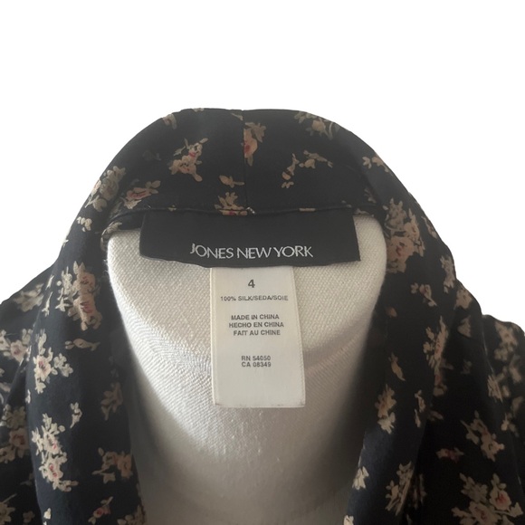 Jones New York 2 piece Silk skirt and blouse - Picture 5 of 8